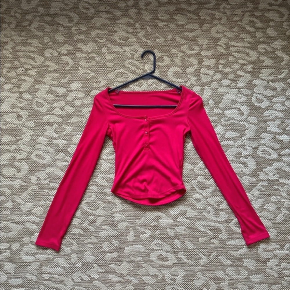 Women’s Hot Pink Long Sleeve